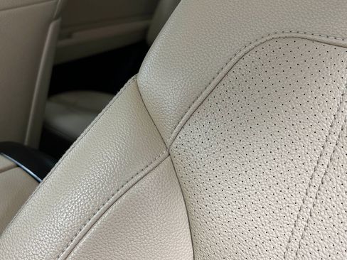 Used 2017 Mercedes-Benz GLS 450 4MATIC w/ Premium Package image 20