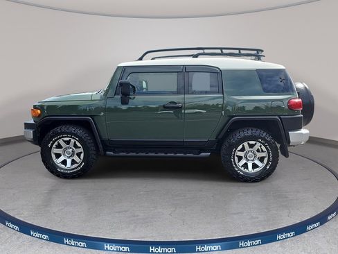 Used 2014 Toyota FJ Cruiser 4WD w/ Upgrade Package image 9