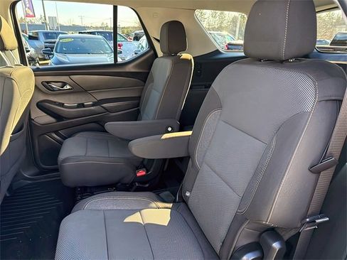 Used 2020 Chevrolet Traverse LT image 20
