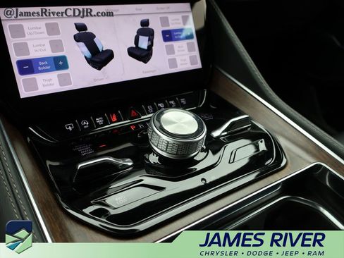 Used 2024 Jeep Grand Wagoneer L 4WD image 42