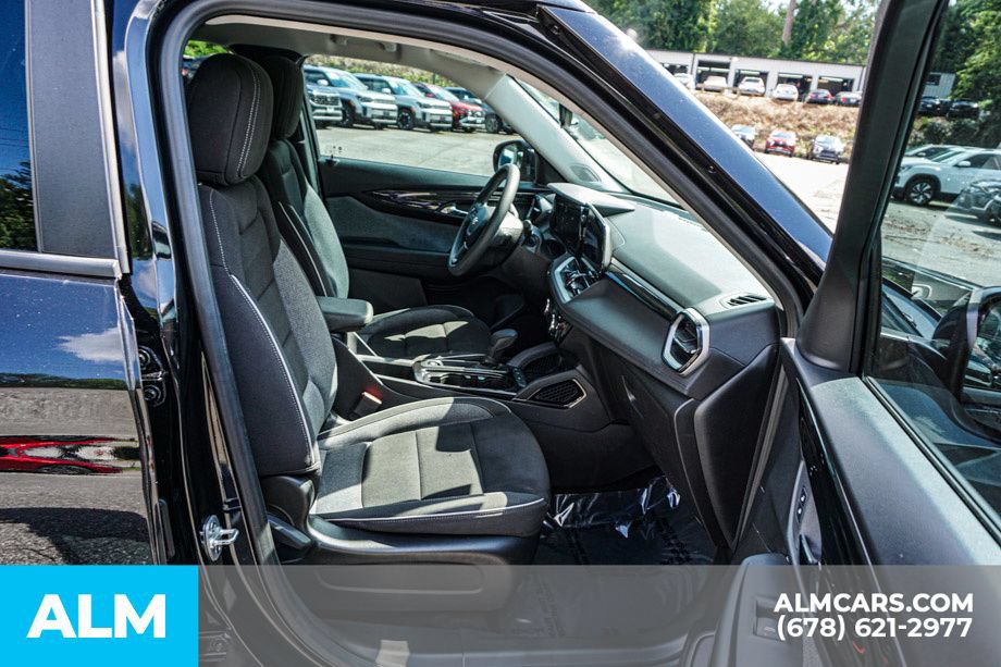 Used 2025 Chevrolet TrailBlazer LT FWD image 22