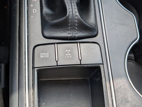 Used 2020 Kia Sorento LX AWD/4WD image 28