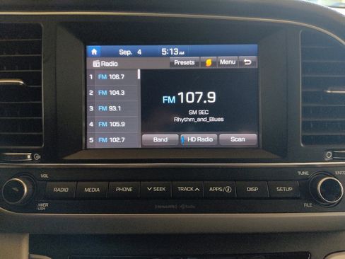 Used 2018 Hyundai Elantra SEL w/ Cargo Package image 25
