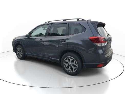 Used 2024 Subaru Forester Premium AWD/4WD image 5