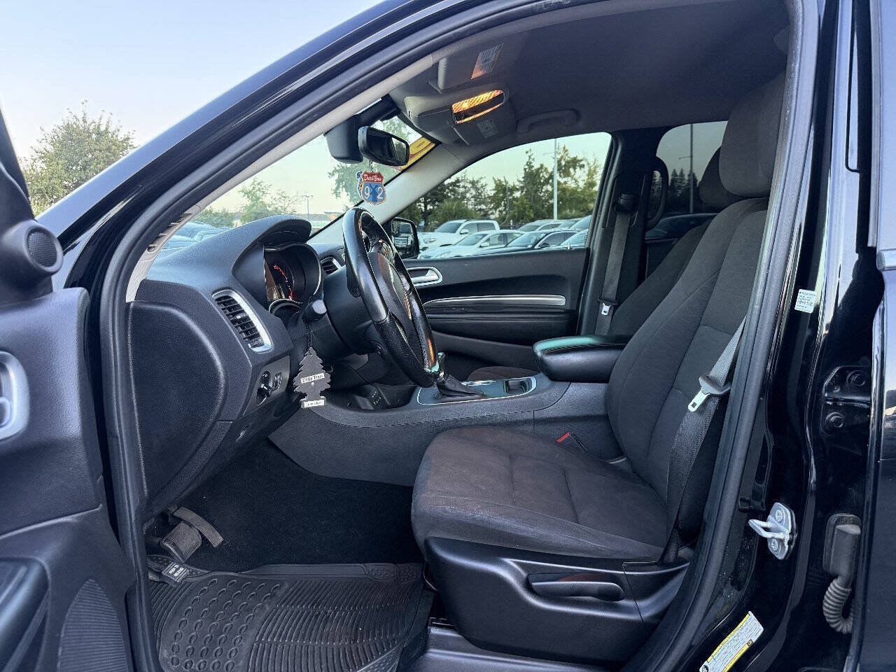 Used 2019 Dodge Durango SXT w/ 3rd Row Seating Group RWD image 10