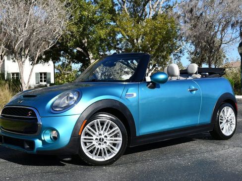 Used 2017 MINI Cooper S image 21