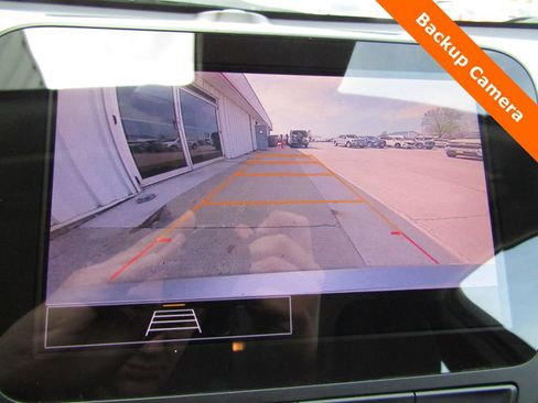 Used 2023 Chevrolet Malibu LT image 9