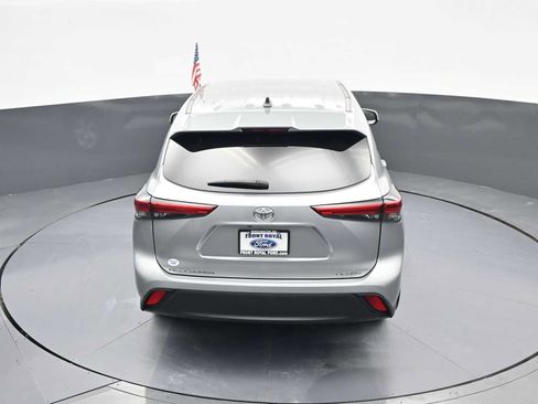 Used 2022 Toyota Highlander LE image 31