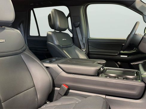 Used 2026 Ford Expedition Max Platinum w/ Stealth Appearance Package AWD/4WD image 14