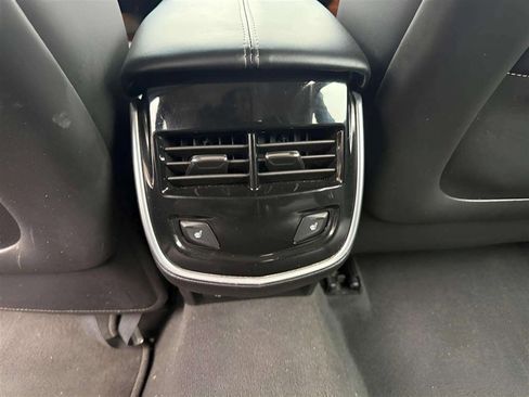 Used 2019 Cadillac XTS Luxury FWD image 16
