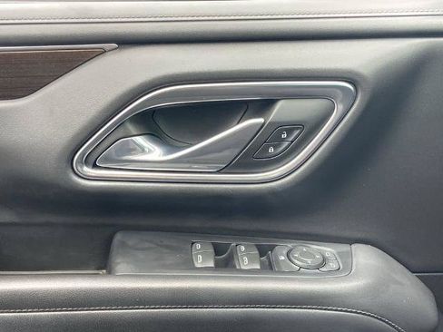 Used 2021 GMC Yukon SLE AWD/4WD image 18