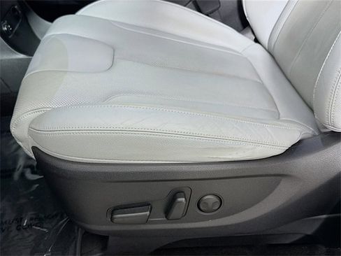 Used 2021 Hyundai Palisade SEL w/ Premium Package image 16