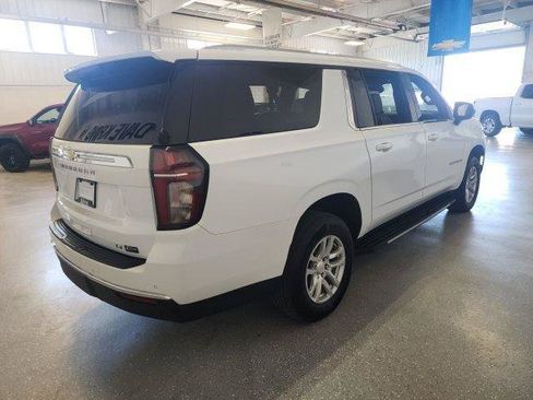Used 2024 Chevrolet Suburban LT AWD/4WD image 4