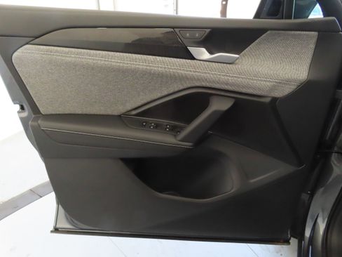 New 2025 Volkswagen Tiguan S image 11