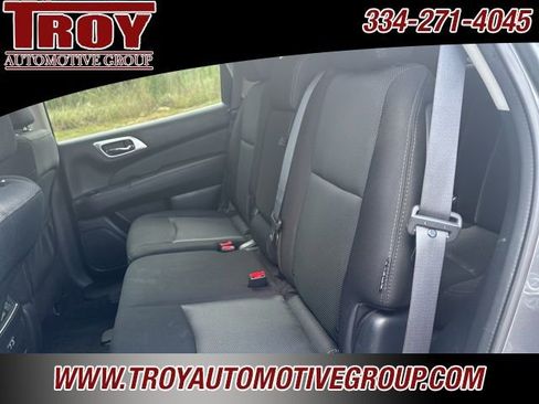Used 2020 Nissan Pathfinder S image 12