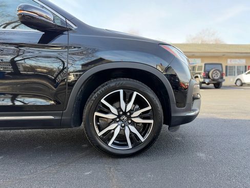 Used 2020 Honda Pilot Touring image 12