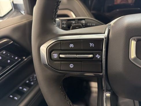 Used 2026 GMC Yukon Elevation AWD/4WD image 34