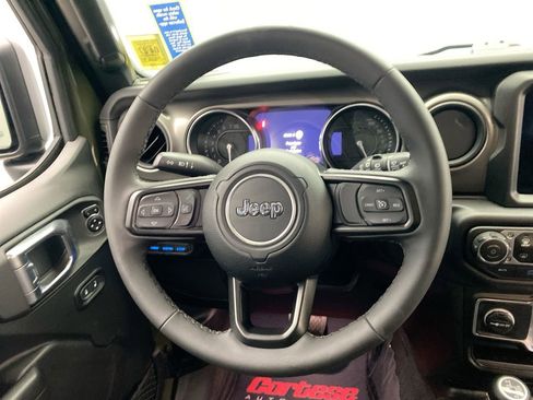 Used 2023 Jeep Wrangler Unlimited w/ Cold Weather Group AWD/4WD image 16