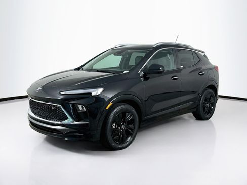 Used 2024 Buick Encore GX Sport Touring FWD image 3