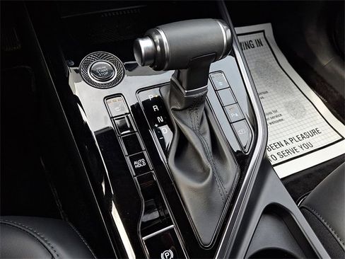 Certified 2023 Kia Niro EX image 14