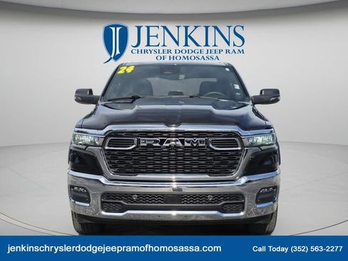 Used 2025 RAM 1500 Big Horn AWD/4WD image 12