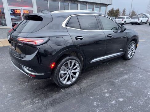 Used 2022 Buick Envision Avenir w/ Technology Package II image 3