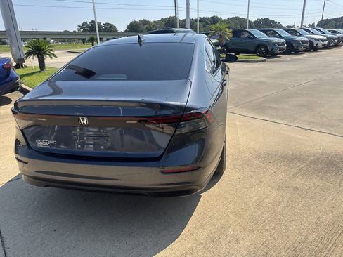 Used 2023 Honda Accord EX image 16