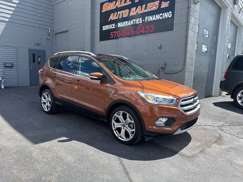Used 2017 Ford Escape Titanium AWD/4WD image 1