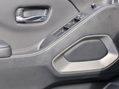 New 2025 Nissan Frontier SL AWD/4WD image 13