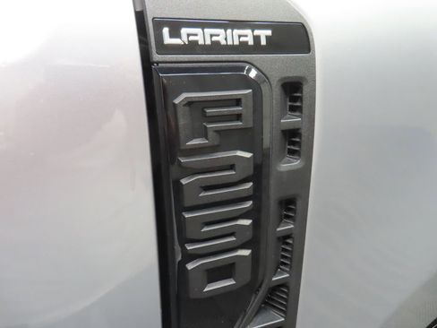 Used 2024 Ford F250 Lariat w/ Lariat Ultimate Package AWD/4WD image 61