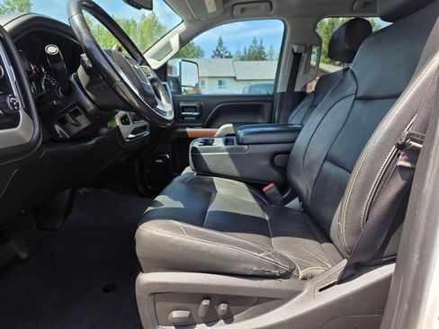 Used 2019 GMC Sierra 2500 SLT w/ Duramax Plus Package AWD/4WD image 25