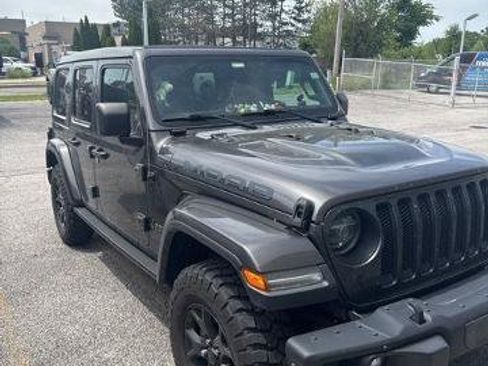 Used 2019 Jeep Wrangler Unlimited Sahara w/ Quick Order Package 24M Moab AWD/4WD image 3
