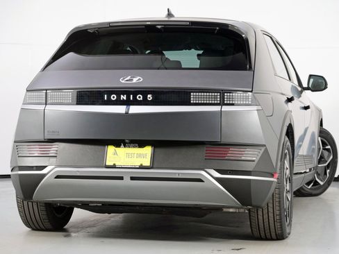 Used 2023 Hyundai Ioniq 5 SEL w/ Cargo Package image 4