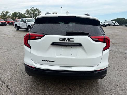 Used 2020 GMC Terrain SLE w/ Driver Convenience Package FWD image 4