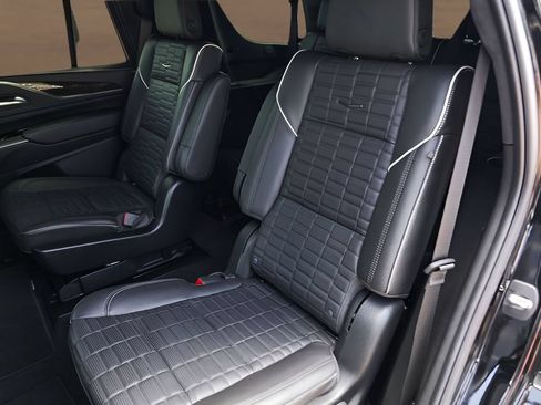 Certified 2024 Cadillac Escalade Sport Platinum w/ LPO, ONYX Package AWD/4WD image 25