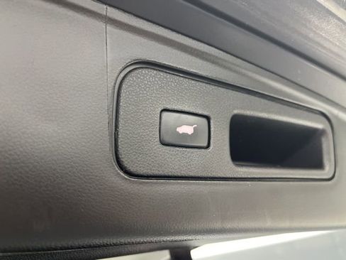 Used 2011 Honda Pilot Touring image 22