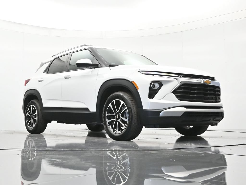 Used 2025 Chevrolet TrailBlazer LT FWD image 37