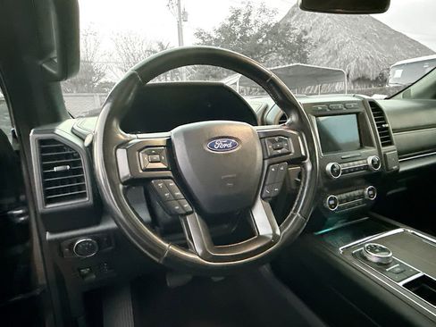 Used 2020 Ford Expedition Limited image 12