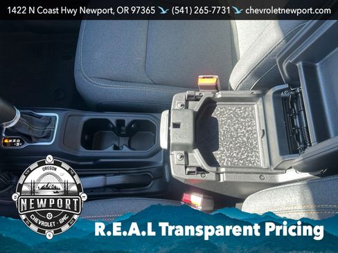 Used 2024 Jeep Wrangler Unlimited Sahara AWD/4WD image 21