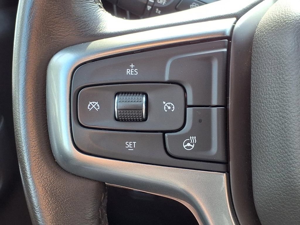 Used 2022 Chevrolet Silverado 1500 LT AWD/4WD image 25