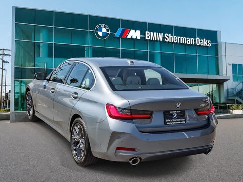 Used 2026 BMW 330i Sedan w/ Convenience Package RWD image 6