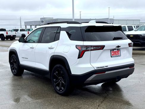 Used 2025 Chevrolet Equinox LT w/ Safety and Technology Package image 9