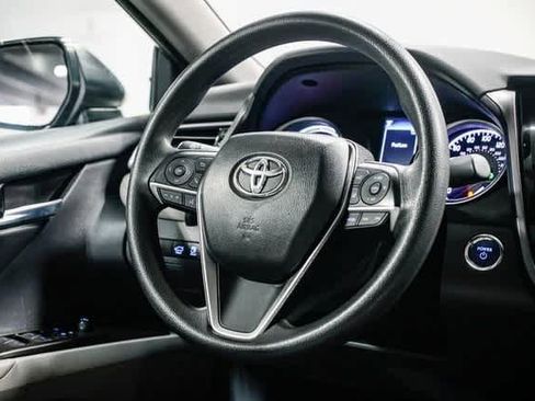 Used 2021 Toyota Camry LE image 14