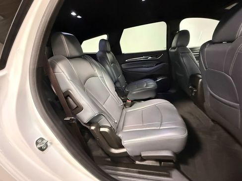 Used 2023 Buick Enclave Essence AWD/4WD image 14