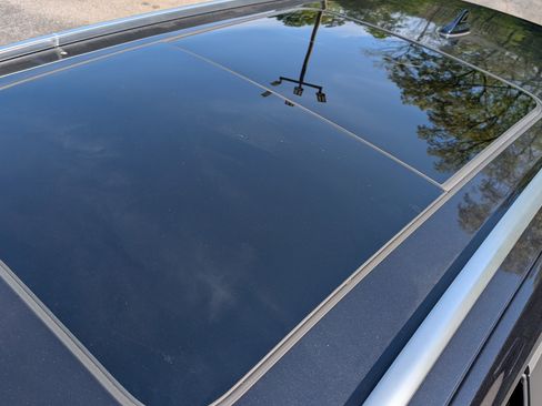 Used 2025 Volkswagen Atlas Cross Sport SEL image 14