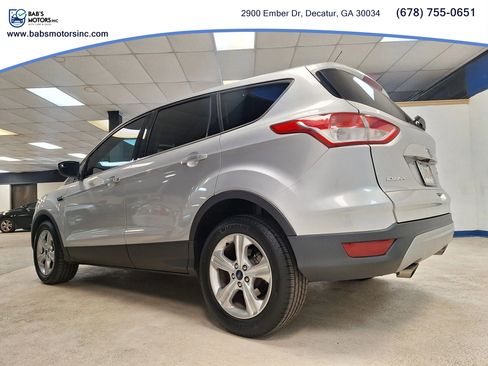 Used 2015 Ford Escape SE image 4