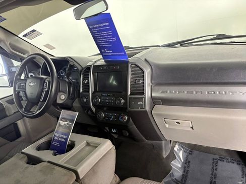 Certified 2019 Ford F250 XLT w/ Snow Plow Prep Package image 36