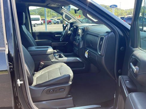 Used 2022 Chevrolet Silverado 3500 LTZ w/ LTZ Plus Package AWD/4WD image 28
