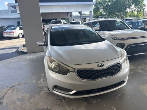 Used 2016 Kia Forte LX FWD image 3