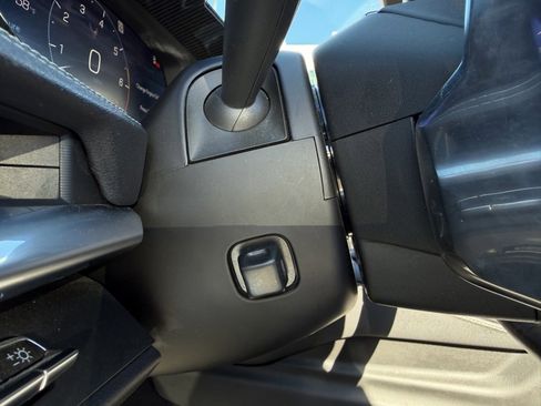 Used 2021 Chevrolet Corvette Stingray Preferred Conv w/ Z51 Performance Package image 24